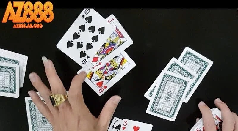 Luật chơi liêng dễ hiểu giúp người chơi dễ dàng chiến thắng